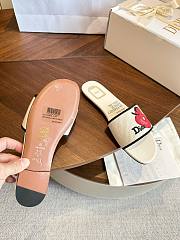 Bagsaaa Dior Mule Dway Coton brodé blanc et motif Book Cover multicolore - 2