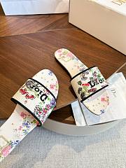 Bagsaaa Dior Dway Slide Embroidered Cotton and Multicolor Dior Hortensia Garden Motif - 3