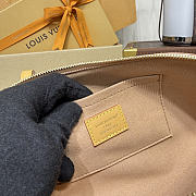 Bagsaaa LV M2A457 Squire East-West Monogram Dune - 29cm - 2
