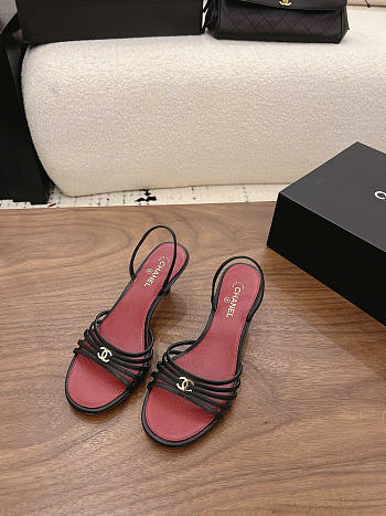 Bagsaaa Chanel Métiers d’art 2026 Sandals G47384 black - 6cm