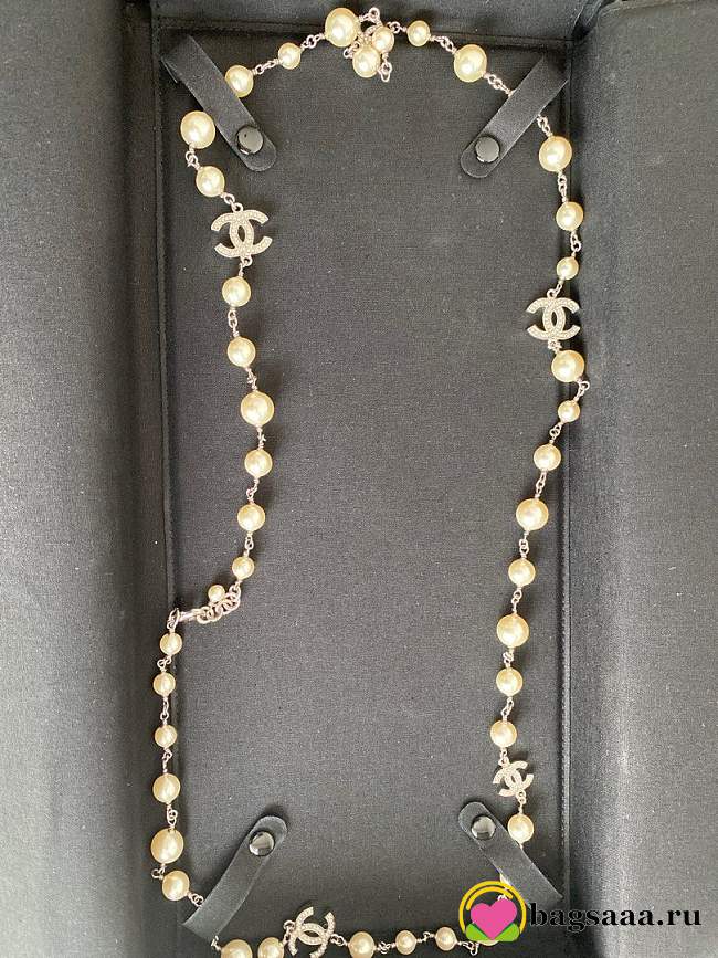 Bagsaaa Chanel CC Logo Long Necklace Rhinestone - 1