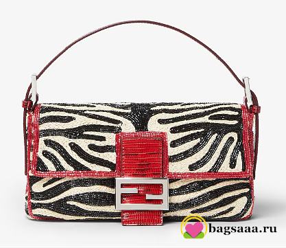 Bagsaaa Fendi Baguette® 26424 Raffia and bead Re Edition bag - 26 cm - 1
