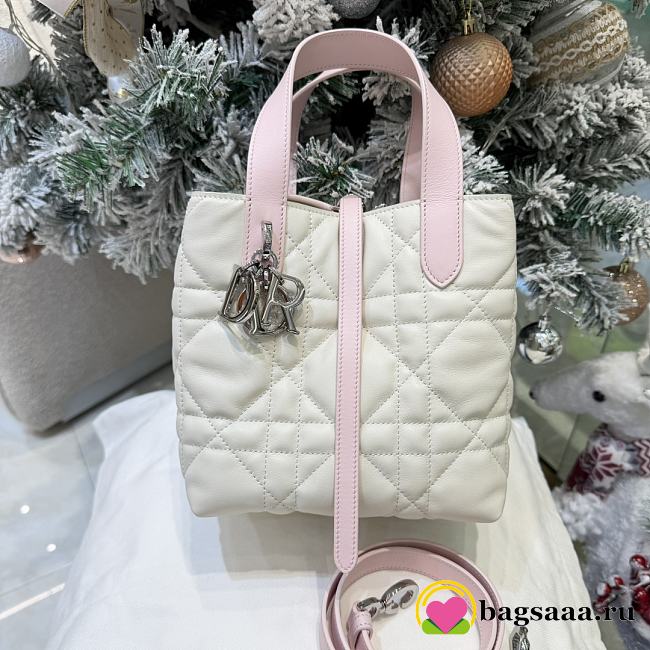Bagsaaa Small Dior Toujours Vertical Tote Bag Two-Tone Latte and Soupir Pink Macrocannage Calfskin - 18.5cm - 1
