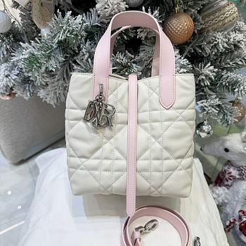 Bagsaaa Small Dior Toujours Vertical Tote Bag Two-Tone Latte and Soupir Pink Macrocannage Calfskin - 18.5cm
