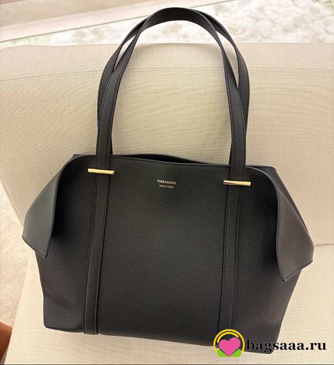 Bagsaaa Ferragamo Folded Tote Bag (L) Black - 38cm - 1