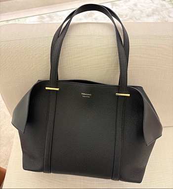 Bagsaaa Ferragamo Folded Tote Bag (L) Black - 38cm