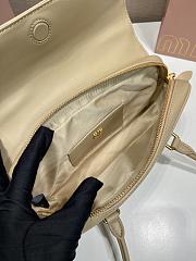 Bagsaaa Miu Miu Arcadie leather bag 5BD282 beige - 24cm - 2