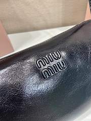Bagsaaa Miu Miu Shiny leather pouch 5NE029 Black - 21cm - 2