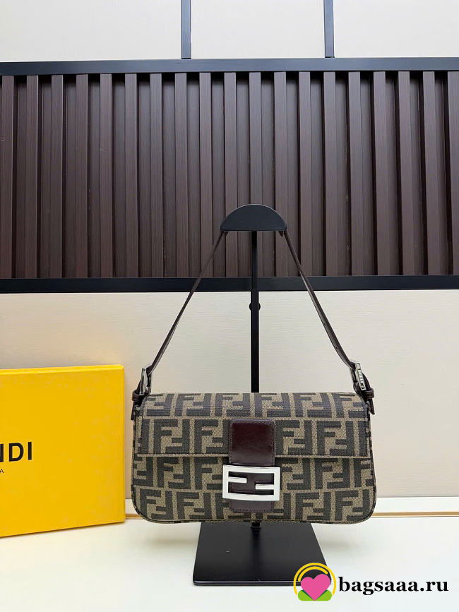 Bagsaaa Fendi Classic Zucca Baguette - 26cm - 1