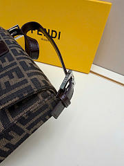 Bagsaaa Fendi Classic Zucca Baguette - 26cm - 4