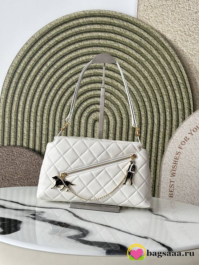 Bagsaaa Chanel Small Hobo Bag AS6411 White Lambskin - 29cm - 1