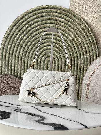 Bagsaaa Chanel Small Hobo Bag AS6411 White Lambskin - 29cm