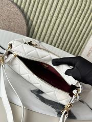 Bagsaaa Chanel Small Hobo Bag AS6411 White Lambskin - 29cm - 2