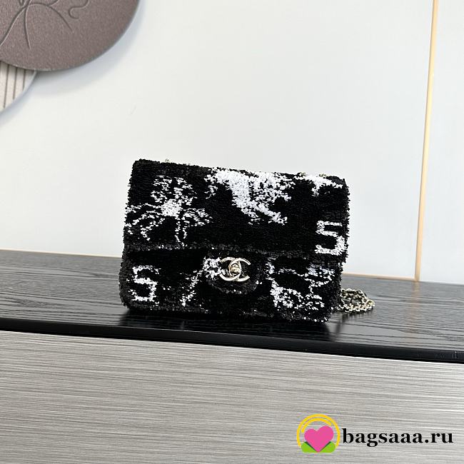 Bagsaaa Chanel Small Flap Bag AS4561 Sequins - 21cm - 1