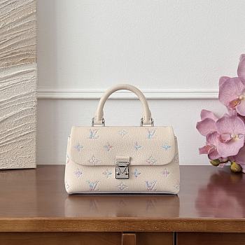 Bagsaaa LV M2A374 Nano Madeleine Monogram Empreinte Link Quartz - 21cm