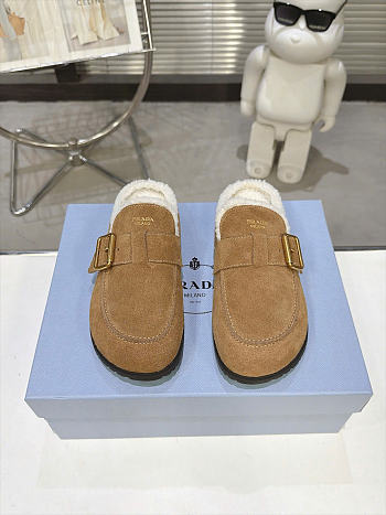 Bagsaaa Prada Suede mules light brown