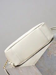 Bagsaaa YSL JAMIE shoulder pouch in lambskin 862712 white - 26cm - 2