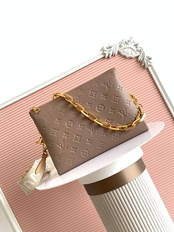 Bagsaaa LV M21263 Coussin PM Taupe - 26cm