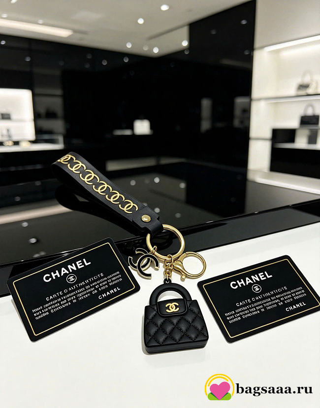 Bagsaaa Chanel novelty keychain black bag charm - 1