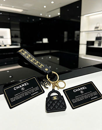 Bagsaaa Chanel novelty keychain black bag charm