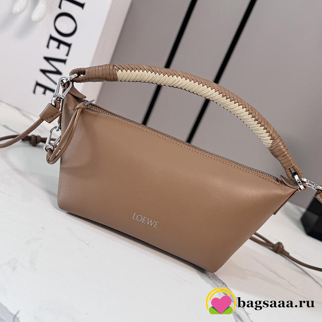 Bagsaaa Loewe Cala mini bag in mellow nappa lambskin brown - 26cm - 1