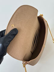 Bagsaaa Fendi Fendigraphy Wallet on Chain in beige - 20cm - 4