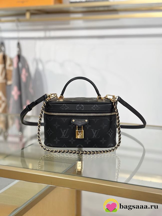 Bagsaaa LV M3A372 Vanity Chain Pouch Black - 19cm - 1