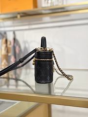 Bagsaaa LV M3A372 Vanity Chain Pouch Black - 19cm - 3
