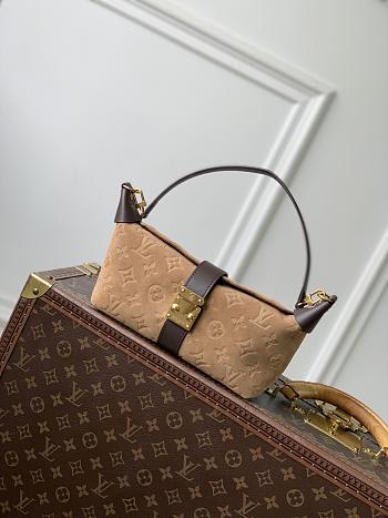 Bagsaaa LV M2A252 Pochette Mia Beige Trench - 22cm