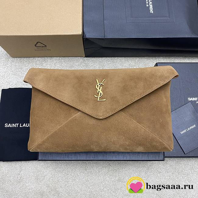 Bagsaaa YSL large envelope pouch decorated with the Cassandre 769307 light beige - 29.5cm - 1