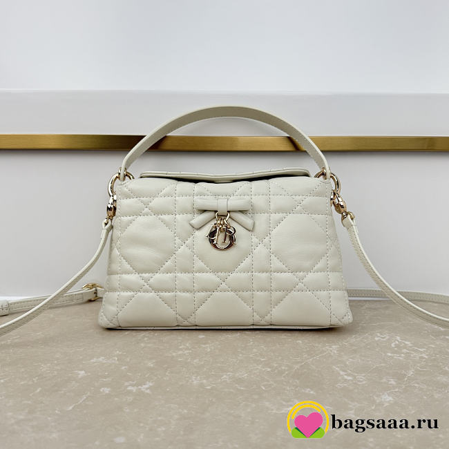 Bagsaaa Dior Adiorable Top Handle Mini Bag Latte Macrocannage Lambskin - 22.5cm - 1