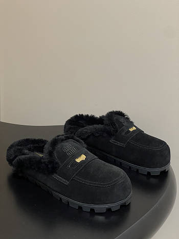 Bagsaaa Miu Miu black suede shearling mules