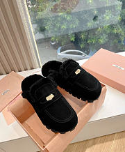 Bagsaaa Miu Miu black suede shearling mules - 3