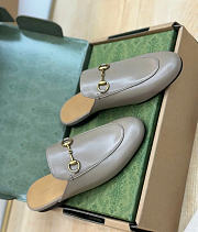Bagsaaa Gucci Women's Princetown Slipper in taupe - 4