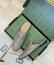 Bagsaaa Gucci Women's Princetown Slipper in taupe - 2
