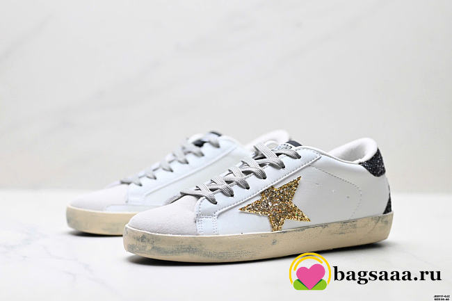 Bagsaaa Golden Goose Super-Star with gold glitter star and black glitter heel tab - 1